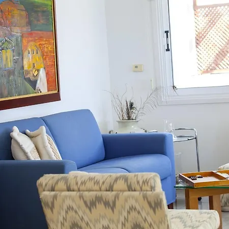 Meneou Beachfront Sunset Semesterbostad *