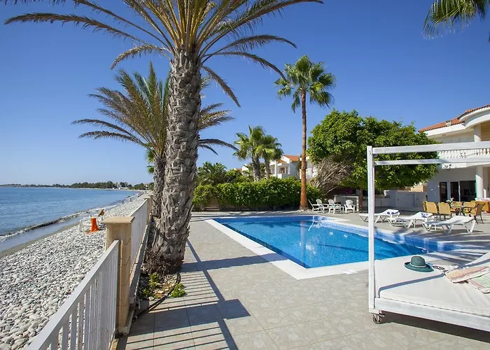 Meneou Beachfront Sunset *