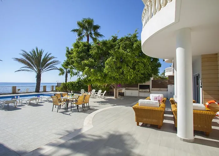 Meneou Beachfront Sunset *