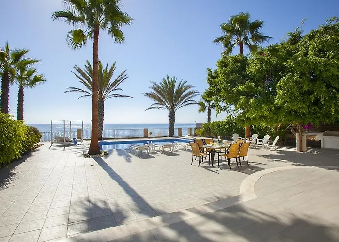 Meneou Beachfront Sunset