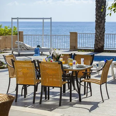 Meneou Beachfront Sunset *