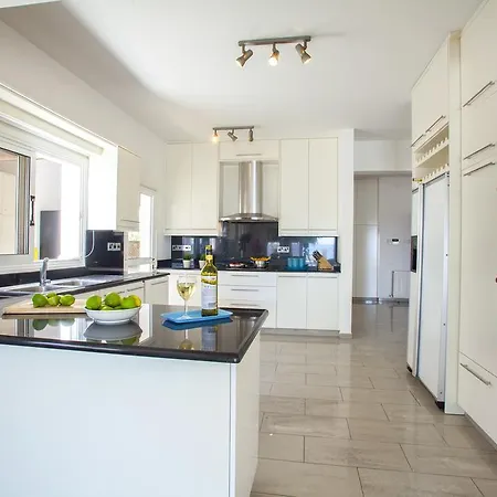 Holiday home Meneou Beachfront Sunset Perivolia