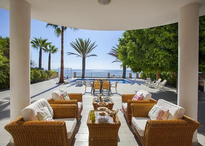 Meneou Beachfront Sunset *